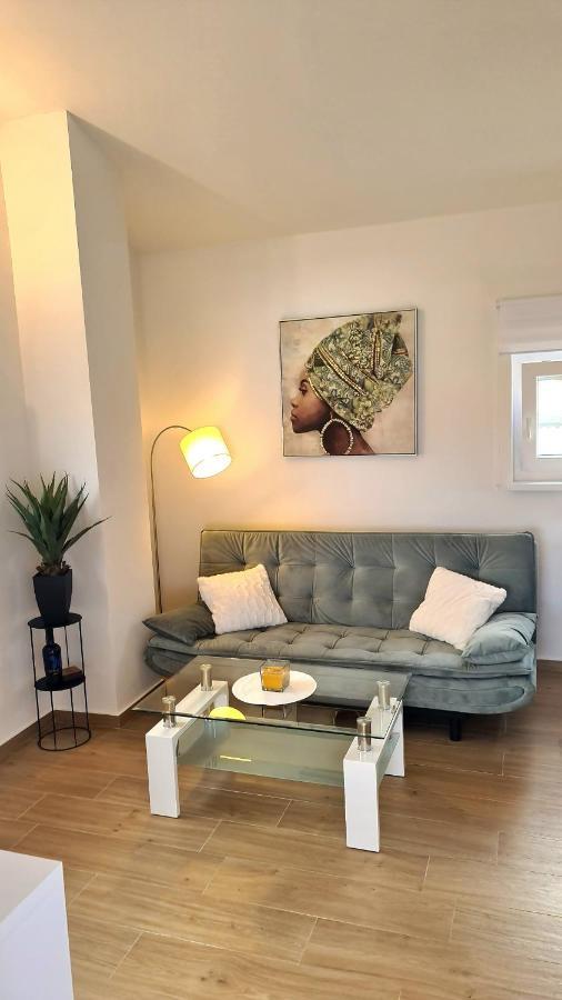 Family Oasis Apartment Zukve Врси Экстерьер фото